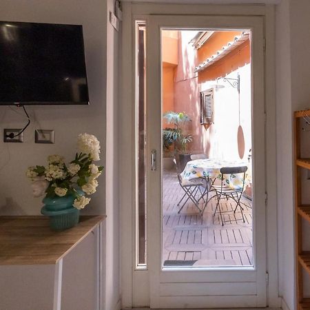 Rione Monti Studio Apt With Private Garden Rom Exteriör bild
