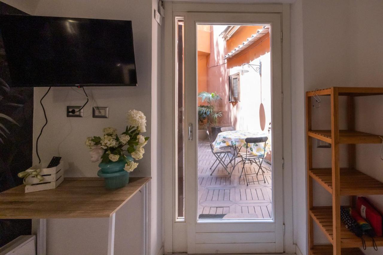Rione Monti Studio Apt With Private Garden Rom Exteriör bild